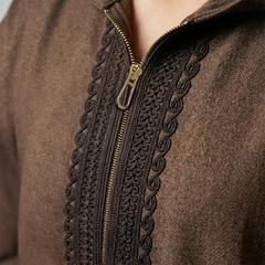 ثوب صوف . بني فاتح