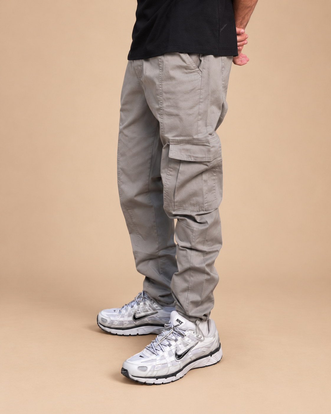 Iconic Cargo - lower-body side view in beige studio