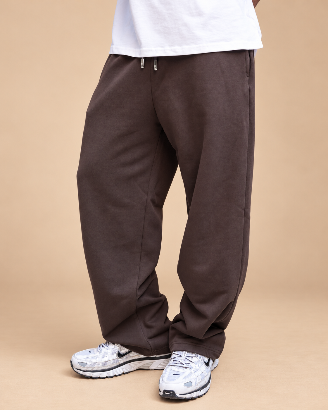 Wide-Leg Sweatpants Brown - lower-body front view in beige studio Main image